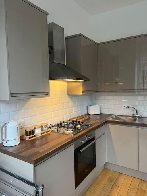 Stylish One Bedroom Apartment In The Heart Of Angel London Exterior photo
